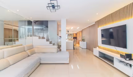 CASA CHARMOSA E COMPLETA A POUCOS MINUTOS DO IGUATEMI!