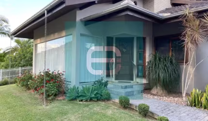 Casa com 3 quartos à venda na Rua Augusto Schlutter, 100, Centro, Pomerode, 221 m2 por R$ 2.750.000