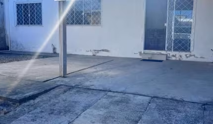 ALUGUE este imóvel - Casa no Bairro Santa Regina em Itajaí.