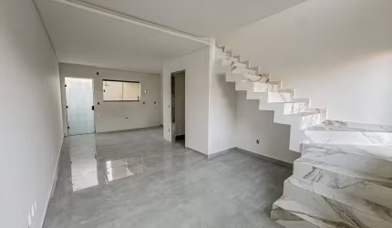 Ótimo sobrado geminado novo com 2 quartos à venda no bairro Aventureiro em Joinville - SC por R$ 350.000,00.