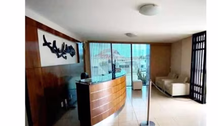Sala comercial à venda em Candelária próximo ao Fórum