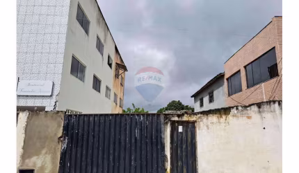 Terreno à venda no bairro Planalto