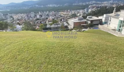 Terreno à venda em Trindade  -  Florianópolis - SC