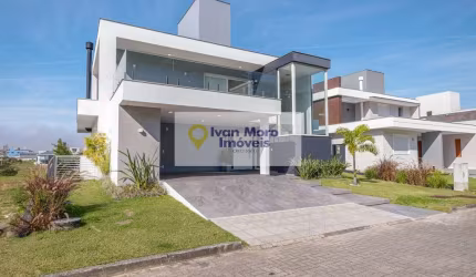 Casa à venda em Ingleses Norte  -  Florianópolis - SC