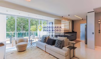 Cobertura à venda em Jurerê  -  Florianópolis
