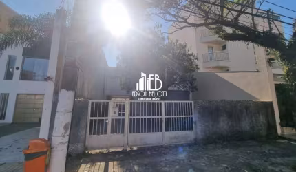 Sobrado com amplo terreno para Venda no Baeta, 3 dorm(s), 6 vaga(s), 274 m²