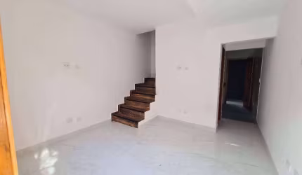 Sobrado 2 dorm(s) em condomínio, 1 vaga, Aviação em Praia Grande/SP