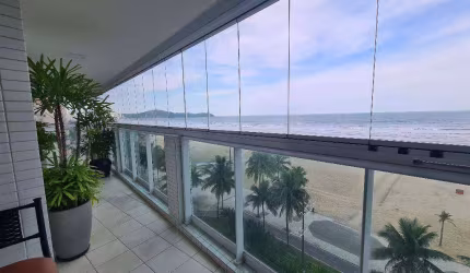 Apto de alto padrão, 3 dorm(s), sendo 2 suítes, 175m², varanda gourmet com vista frente mar na Aviação em Praia Grande SP.