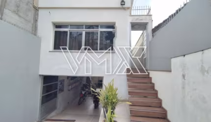 Sobrado à venda com 2 suítes e 6 vagas na Vila Leonor