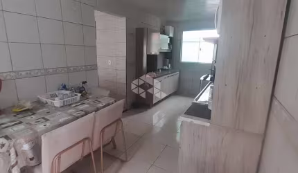 CASA Á VENDA SENDO 3 DORMITÓRIOS/QUARTOS EM BIGUAÇU/SC NO VALOR DE R$340.000,00.