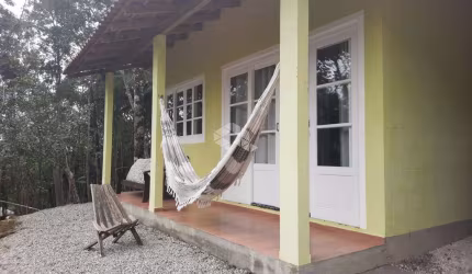 CASA COM 2 QUARTOS/DORMITÓRIOS EM SANTO AMARO DA IMPERATRIZ À VENDA POR R$270.000,00.