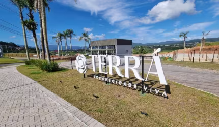 TERRENO EM POTECAS, SÃO JOSÉ - SC COM 126 m² À VENDA POR R$ 260.000,00.