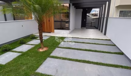 CASA GEMINADA COM 3 DORMITÓRIOS/ QUARTOS SENDO 1 SUÍTE EM PALHOÇA SC, BAIRRO NOVA PALHOÇA À VENDA POR R$ 480.000,00.
