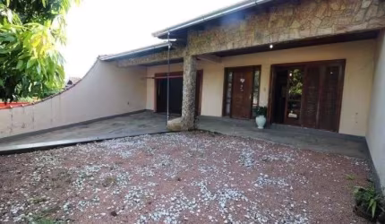 Casa com 3 dormitórios à venda, 200 m² por R$ 780.000,00 - Estância Velha - Canoas/RS