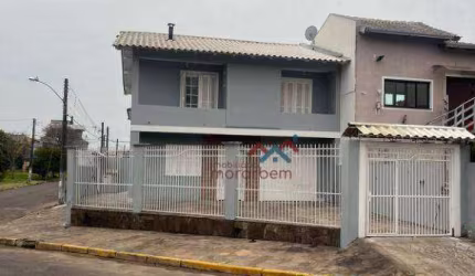 Casa com 4 dormitórios à venda, 144 m² por R$ 780.000,00 - Moinhos de Vento - Canoas/RS