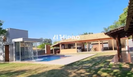 Venda de Sítio de Alto Padrão com Piscina, Sauna e Salão de Festas