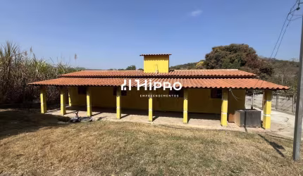 Chácara estilo fazendinha com lagoa em Mateus Leme/Serra Azul