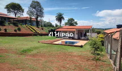 Sítio Encantador de 2000m² com Área Gourmet e Piscina