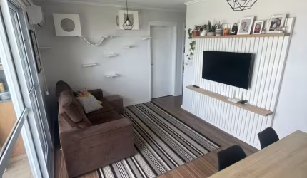 Apartamento Impecável no Maria Clara Reserva! 2 Quartos e Sacada com Churrasqueira.