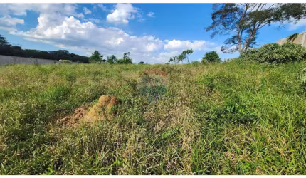 Terreno à venda com 1500 m² em Condominio Fechado, localizado no Residencial Colina do Sol