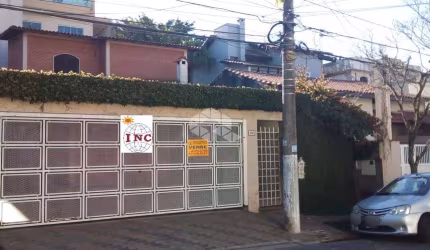 Térrea Assobradada Venda Jardim das Américas 4 suítes lote inteiro