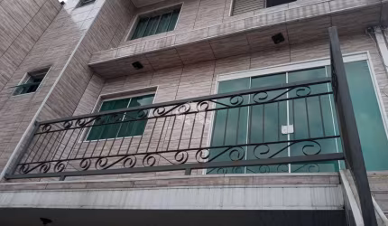 CASA PARQUE SELECTA , COM SOBRADO NO QUINTAL.