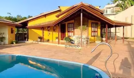 BELÍSSIMA CASA À VENDA          960.000,00 e IPTU 330,00 mensais  Cidade de Jarinu - São Paulo
