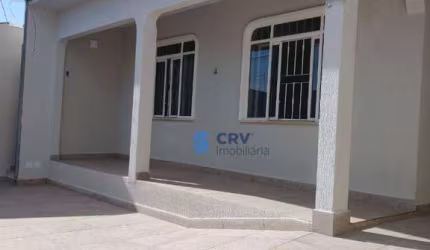 Casa com 3 dormitórios, 174 m² - venda por R$ 750.000,00 ou aluguel por R$ 3.700,00/mês - Conjunto Habitacional Alexandre Urbanas - Londrina/PR