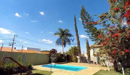 Chácara com piscina à venda - ideal para eventos, gerando renda!