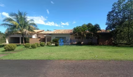 Casa em Condomínio de Chácaras Golf Ville