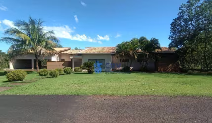 Casa em Condomínio de Chácaras Golf Ville