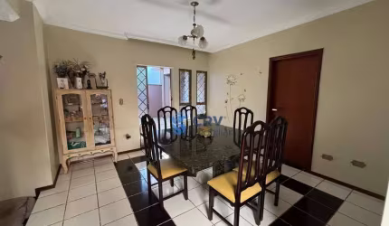 Casa com 4 dormitórios à venda, 250 m² por R$ 990.000.00 - Lago Parque - Londrina/PR