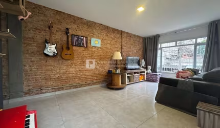 Casa com 3 quartos à venda na Rua Freire Farto, 470, Jabaquara, São Paulo por R$ 680.000