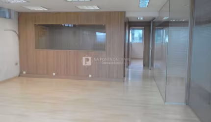 Prédio para alugar na Rua Ostenda, 79, Vila Vermelha, São Paulo por R$ 18.000