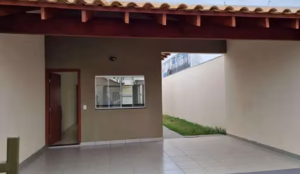 casa com quintal e otima localização