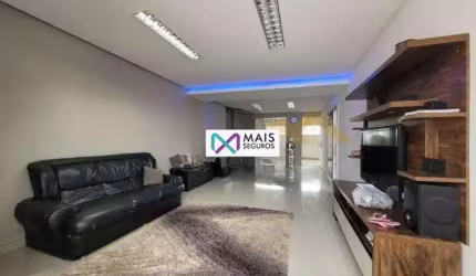 Casa com 2 Quartos e 2 banheiros à Venda, 200 m² por R$ 685.000,00