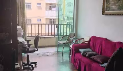 Apartamento com 3 dormitórios, 2 banheiros e 4 vagas de garagem à Venda, 116,45 m² por R$ 374.000