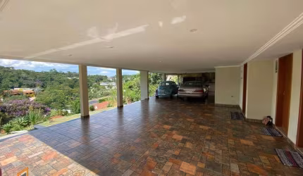 Linda Casa - Condomínio Arujazinho III Arujá – SP  com 1220m² de terreno e 600² de área construída