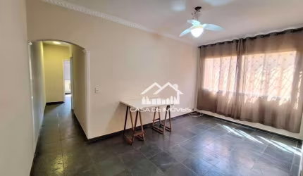Vende apartamento com 70m², 2 dormitórios, 1 vaga e elevador, no Marapé. Direto com o Proprietário.