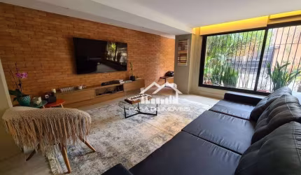 Vende linda casa de vila com  200m²