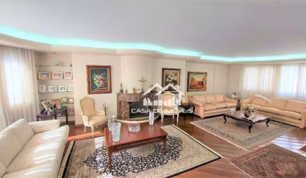 Vende cobertura diferenciada com 850m² em Moema.