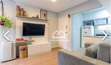Vende apartamento reformado com 62m² em Moema Pássaros