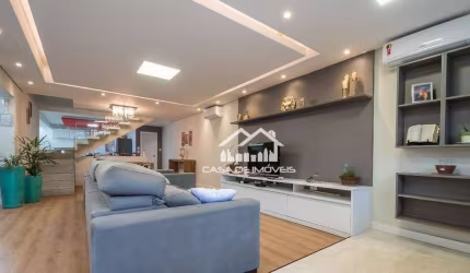 Vende magnífica casa, moderna, com 230m² na Granja Julieta.