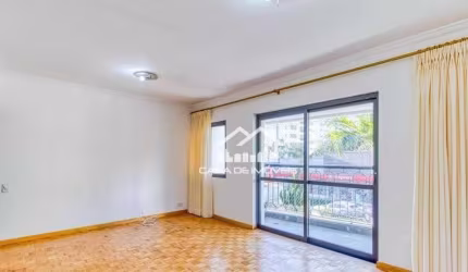 Apartamento com 96m², 3 dormitórios e 2 vagas em Moema.