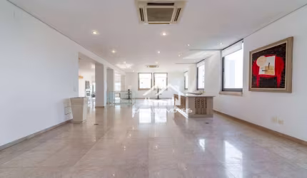 Vende cobertura duplex de 404m² em Moema.