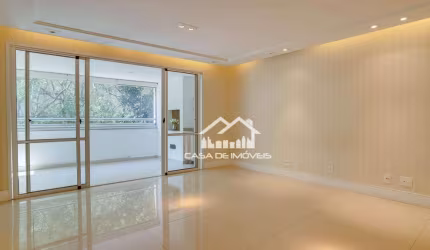 Vende lindo apartamento com 141m², 3 suítes, varanda gourmet e lazer clube no Panamby.