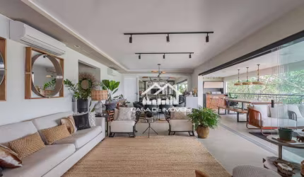 Vende apartamento de revista! 357m² em rua fechada com bosque privativo, no Panamby.