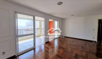 Vende apartamento com 130m², 4 dormitórios, 2 vagas e lazer completo no Panamby.