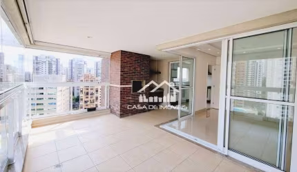 Vende apartamento com 137m², varanda gourmet e 3 suítes no Morumbi.