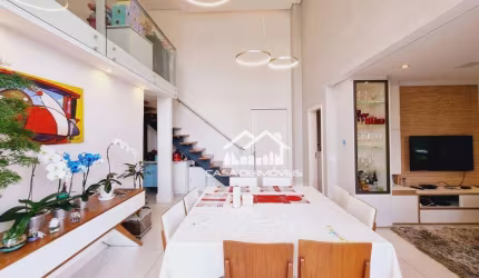 Vende apartamento com pé direito duplo, 162m² com 2 suítes no Panamby.